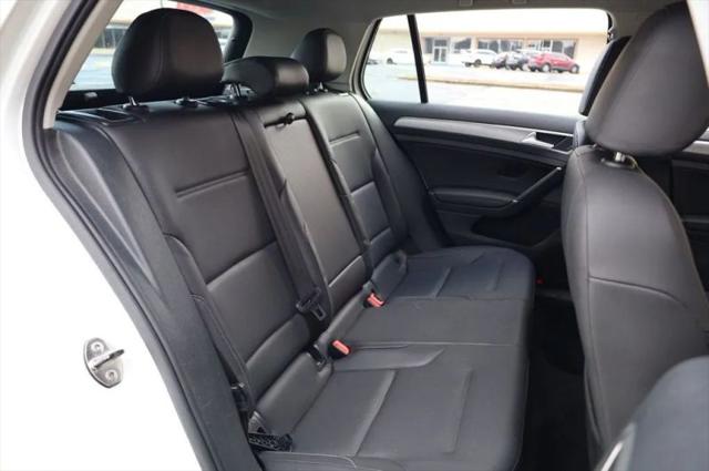 2015 Volkswagen Golf TDI S 4-Door