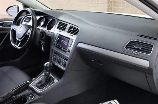 2015 Volkswagen Golf TDI S 4-Door