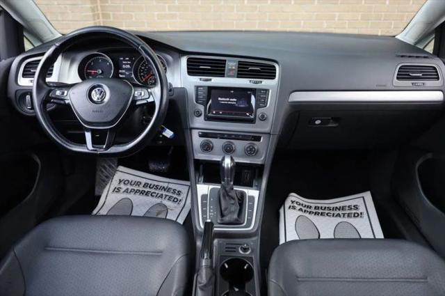 2015 Volkswagen Golf TDI S 4-Door
