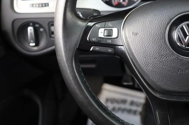 2015 Volkswagen Golf TDI S 4-Door