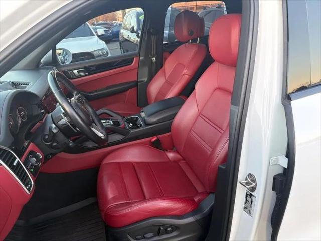 2022 Porsche Cayenne S