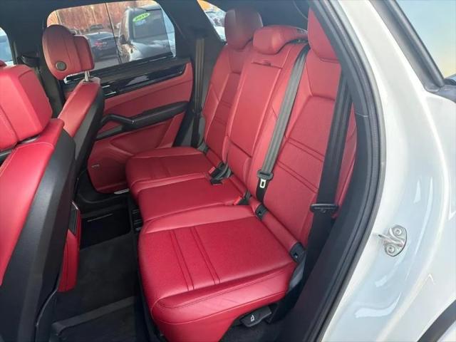 2022 Porsche Cayenne S