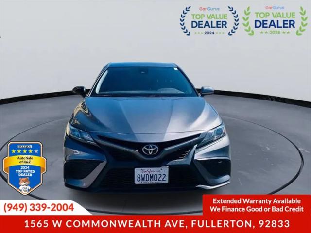 2020 Toyota Camry SE
