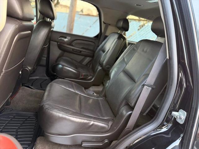 2010 Cadillac Escalade Standard