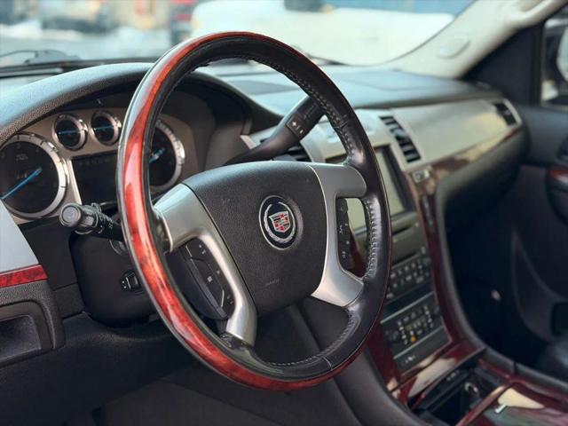 2010 Cadillac Escalade Standard