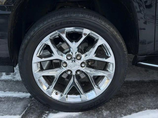 2010 Cadillac Escalade Standard
