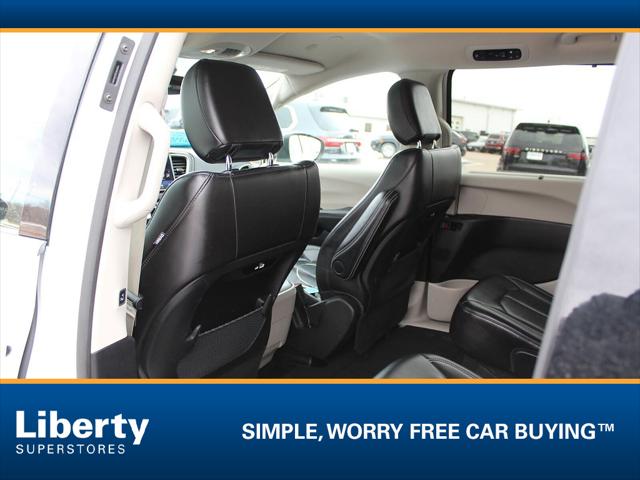 2023 Chrysler Pacifica Touring L