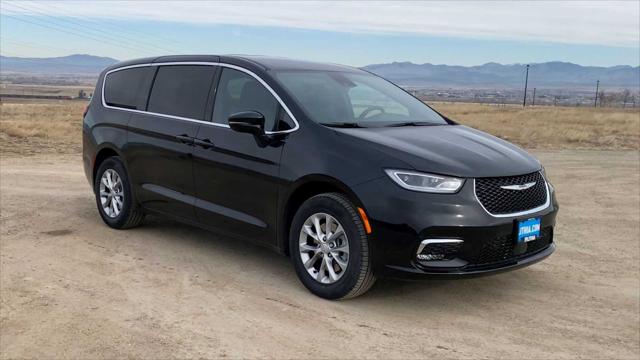 2026 Chrysler Pacifica Select AWD