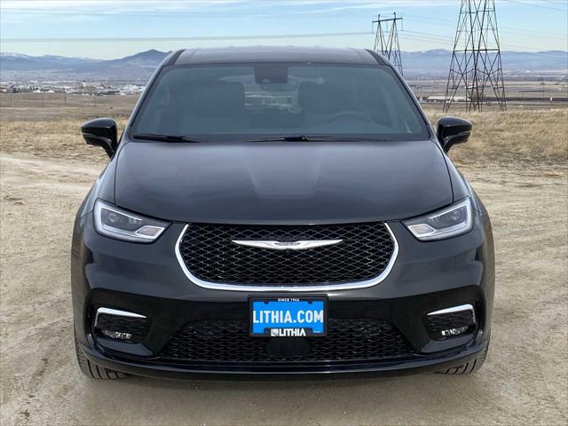 2026 Chrysler Pacifica Select AWD