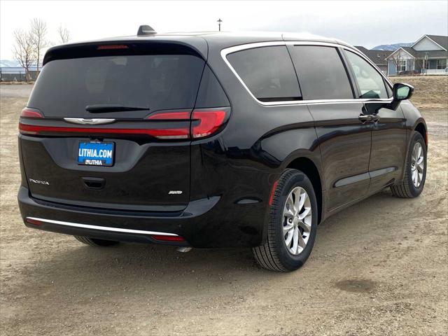 2026 Chrysler Pacifica Select AWD
