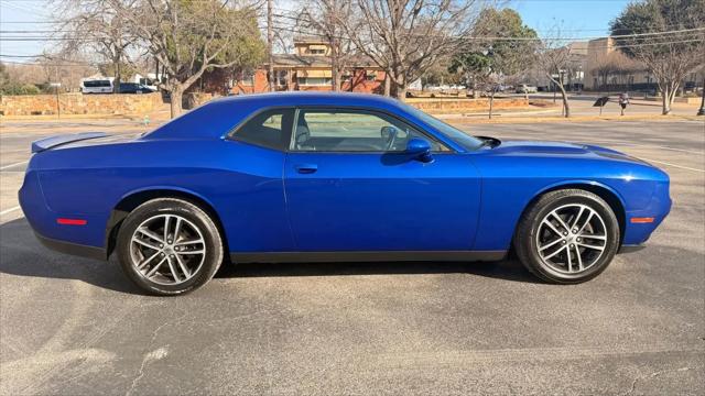 2019 Dodge Challenger SXT AWD