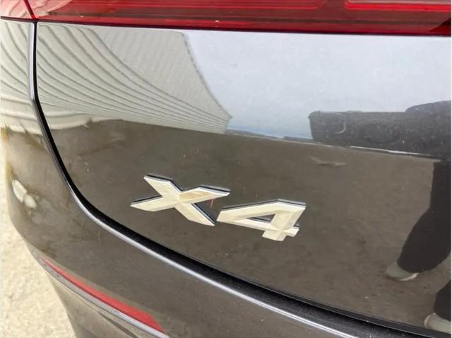 2022 BMW X4 xDrive30i