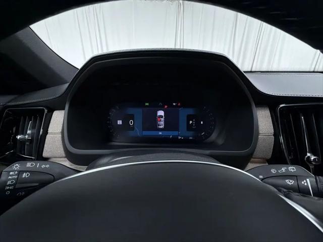 2026 Volvo XC90 Plus, B6 AWD Gas (mild hybrid), Gasoline, Bright, 6 Seats