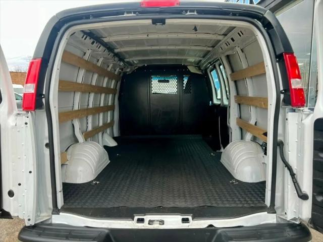 2024 GMC Savana Cargo RWD 2500 Regular Wheelbase Work Van