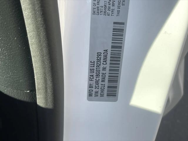 2026 Chrysler Pacifica Select