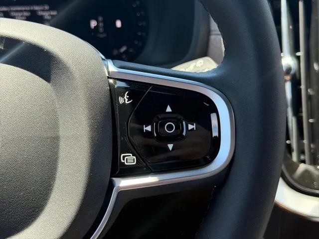 2026 Volvo XC90 Plus, B6 AWD Gas (mild hybrid), Gasoline, Bright, 7 Seats