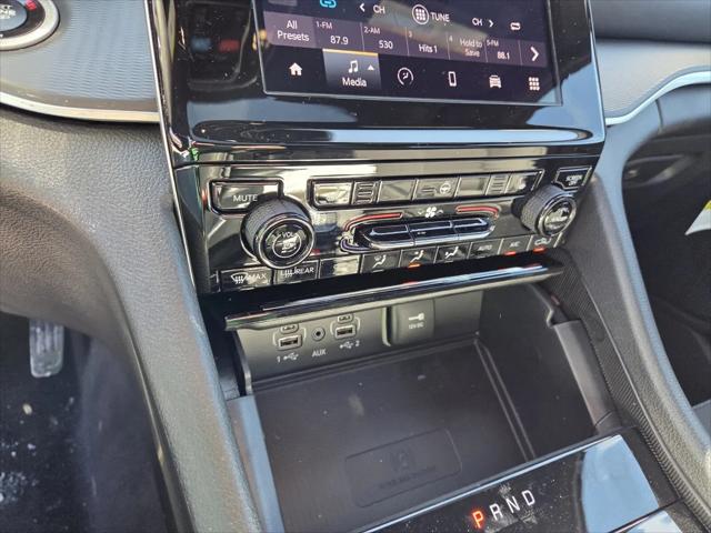 2026 Jeep Grand Cherokee L Altitude 4x2