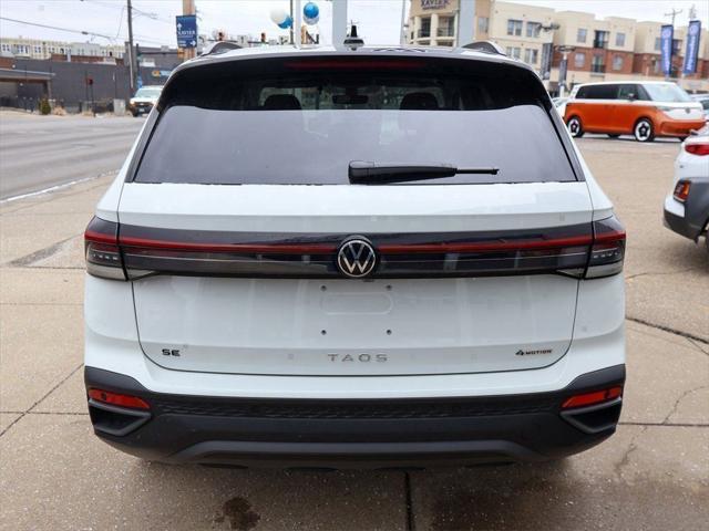 2026 Volkswagen Taos SE Black