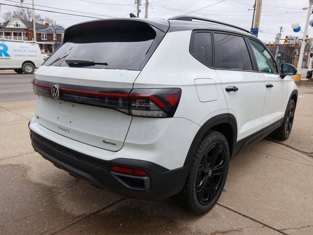 2026 Volkswagen Taos SE Black