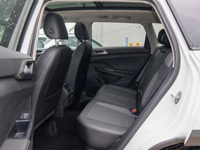 2026 Volkswagen Taos SE Black