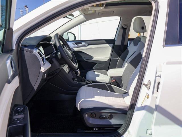 2026 Volkswagen Taos SE
