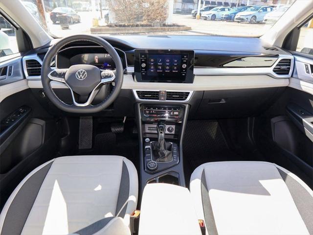 2026 Volkswagen Taos SE