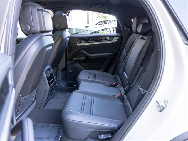 2026 Porsche Cayenne Unknown
