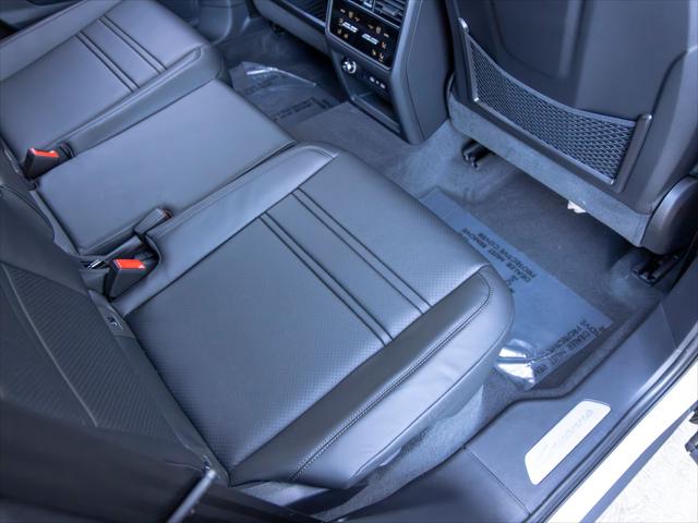 2026 Porsche Cayenne Unknown