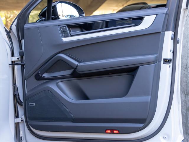2026 Porsche Cayenne Unknown