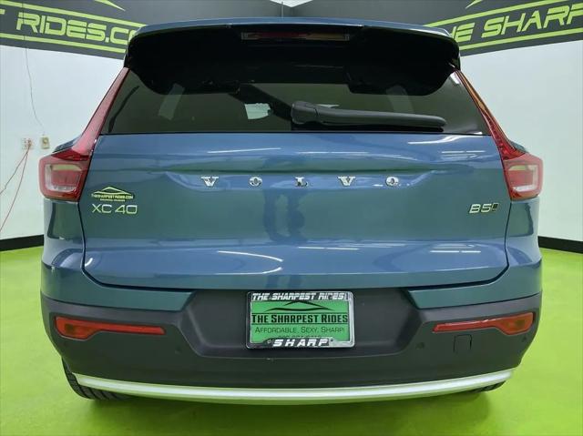 2024 Volvo XC40 B5 Ultimate Bright Theme