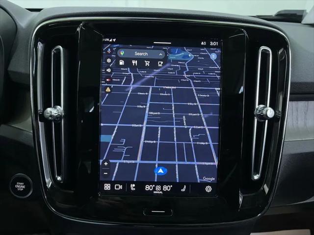 2024 Volvo XC40 B5 Ultimate Bright Theme