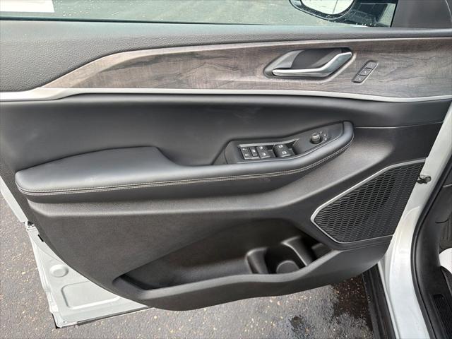 2026 Jeep Grand Cherokee L Limited 4x4