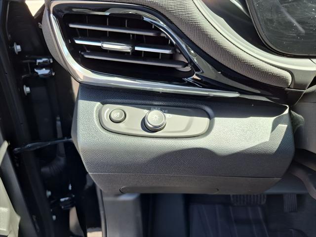 2026 Buick NV Sport Touring FWD