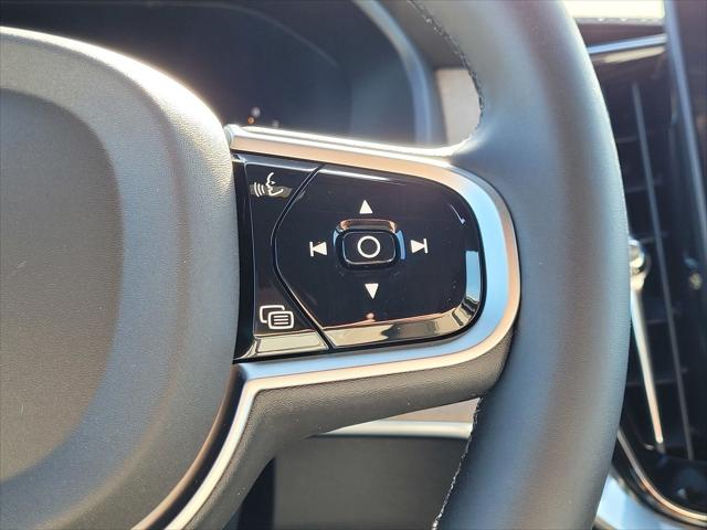 2026 Volvo XC90 Plus, B6 AWD Gas (mild hybrid), Gasoline, Bright, 7 Seats