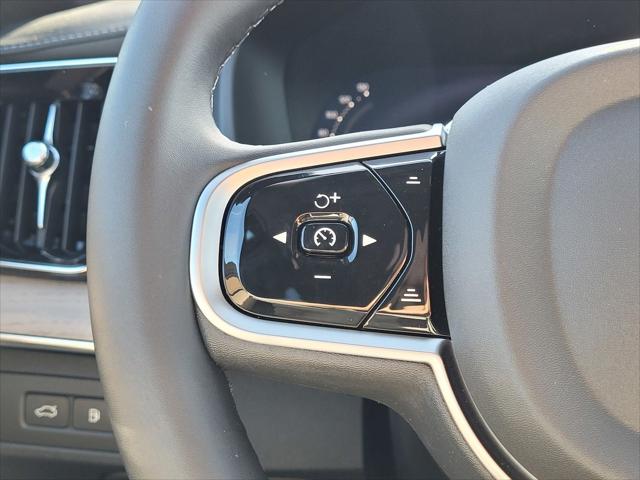 2026 Volvo XC90 Plug-In Hybrid Plus, T8 AWD, Electric/Gasoline, Bright, 7 Seats