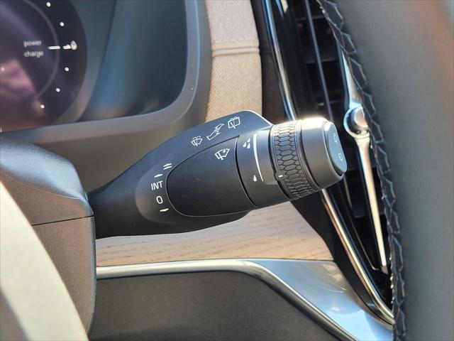 2026 Volvo XC90 Plug-In Hybrid Plus, T8 AWD, Electric/Gasoline, Bright, 7 Seats