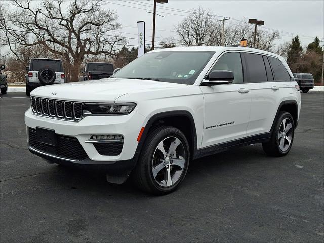 2023 Jeep Grand Cherokee Limited 4x4 2023 Jeep Grand Cherokee Limited 4x4