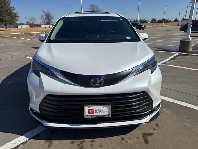 2025 Toyota Sienna XLE