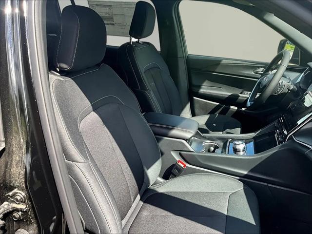2026 Jeep Grand Cherokee L Altitude 4x4