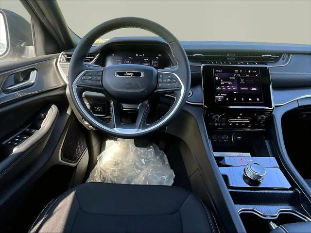 2026 Jeep Grand Cherokee L Altitude 4x4