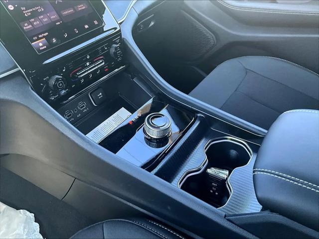 2026 Jeep Grand Cherokee L Altitude 4x4