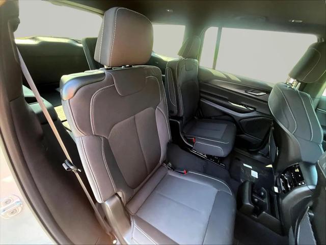 2026 Jeep Grand Cherokee L Altitude 4x4