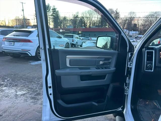 2017 Ram 1500 Big Horn Crew Cab 4x4 5'7" Box