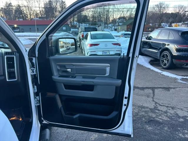 2017 Ram 1500 Big Horn Crew Cab 4x4 5'7" Box