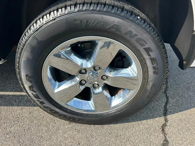 2017 Ram 1500 Big Horn Crew Cab 4x4 5'7" Box