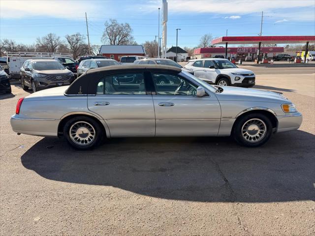 2001 Lincoln Town Car Cartier