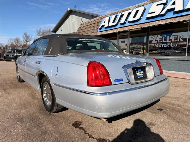 2001 Lincoln Town Car Cartier