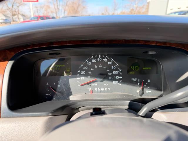 2001 Lincoln Town Car Cartier