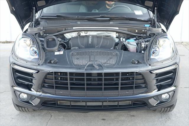 2018 Porsche Macan Unknown