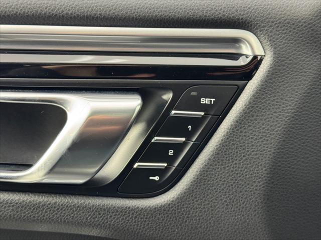 2018 Porsche Macan Unknown